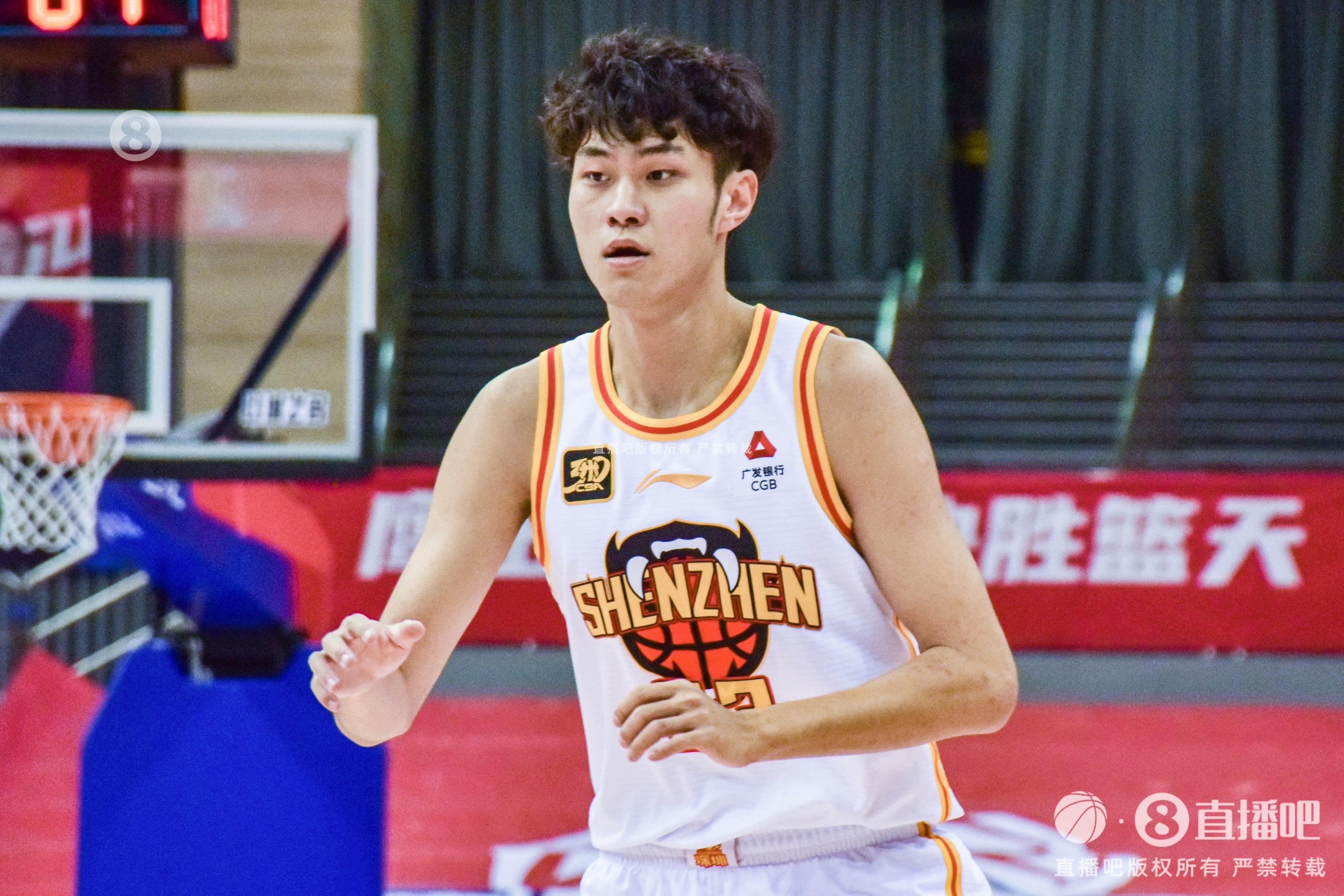 表现出色!王浩然14中7拿到20分3板6助2断 正负值+30 表现出色!王浩然14中7拿到20分3板6助2断 正负值+30